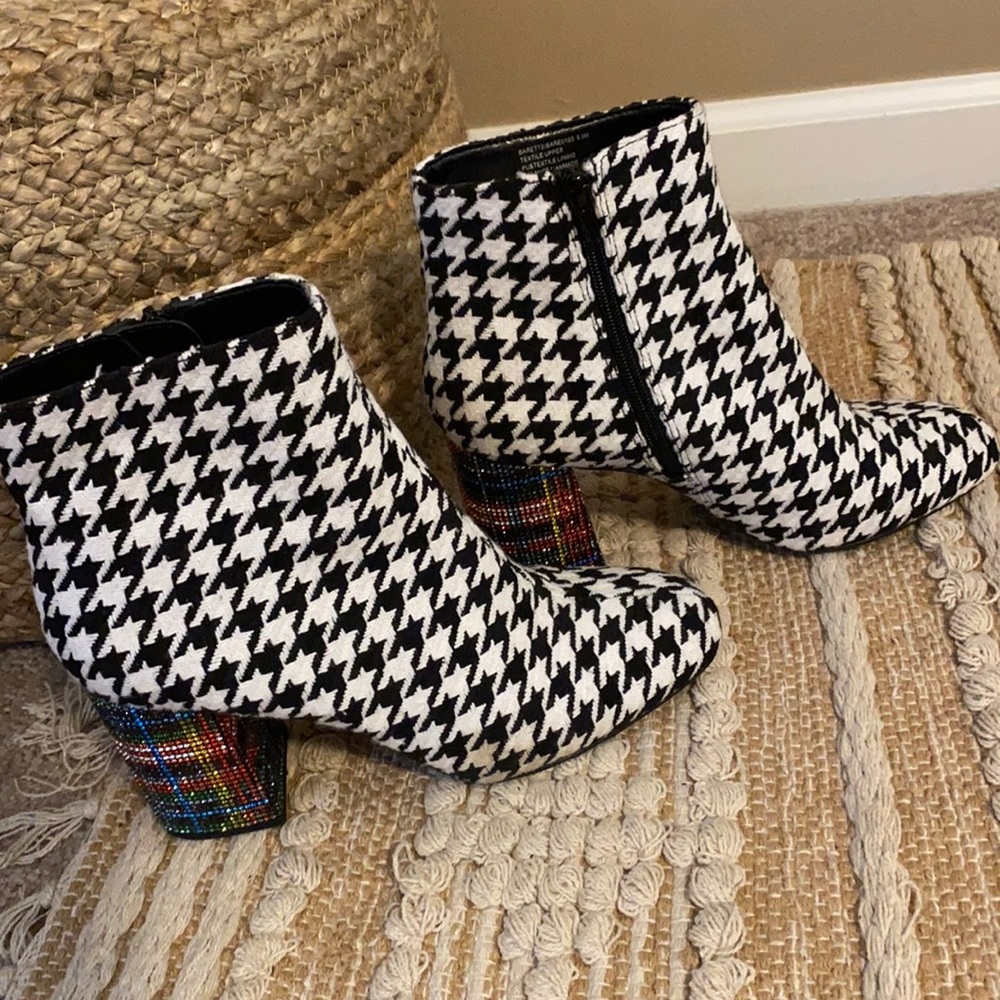 Betsey Johnson booties